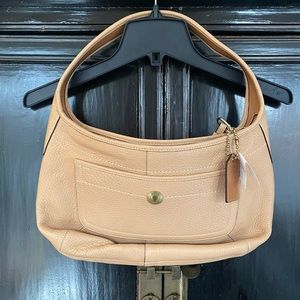 NWT pebbled leather Coach boho bag in Bamboo